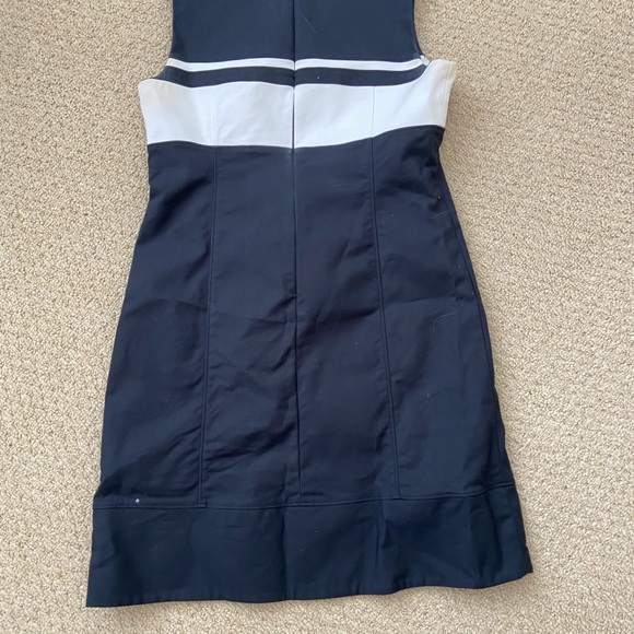 WHBM size 8 stylish black dress with white band; Perfect Form style to knee - Picture 3 of 3